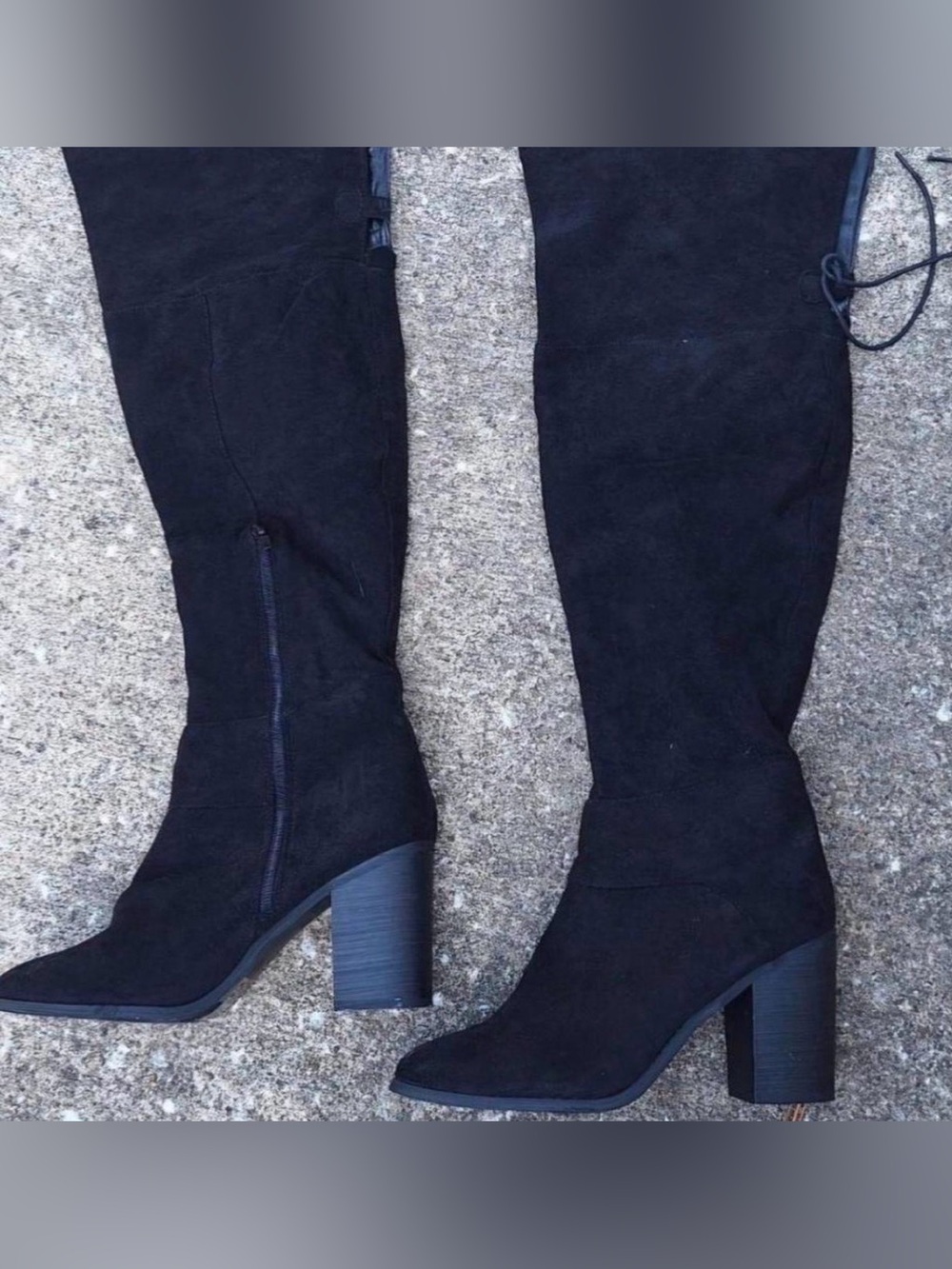 Black Knee High boots ( Size 8 )
